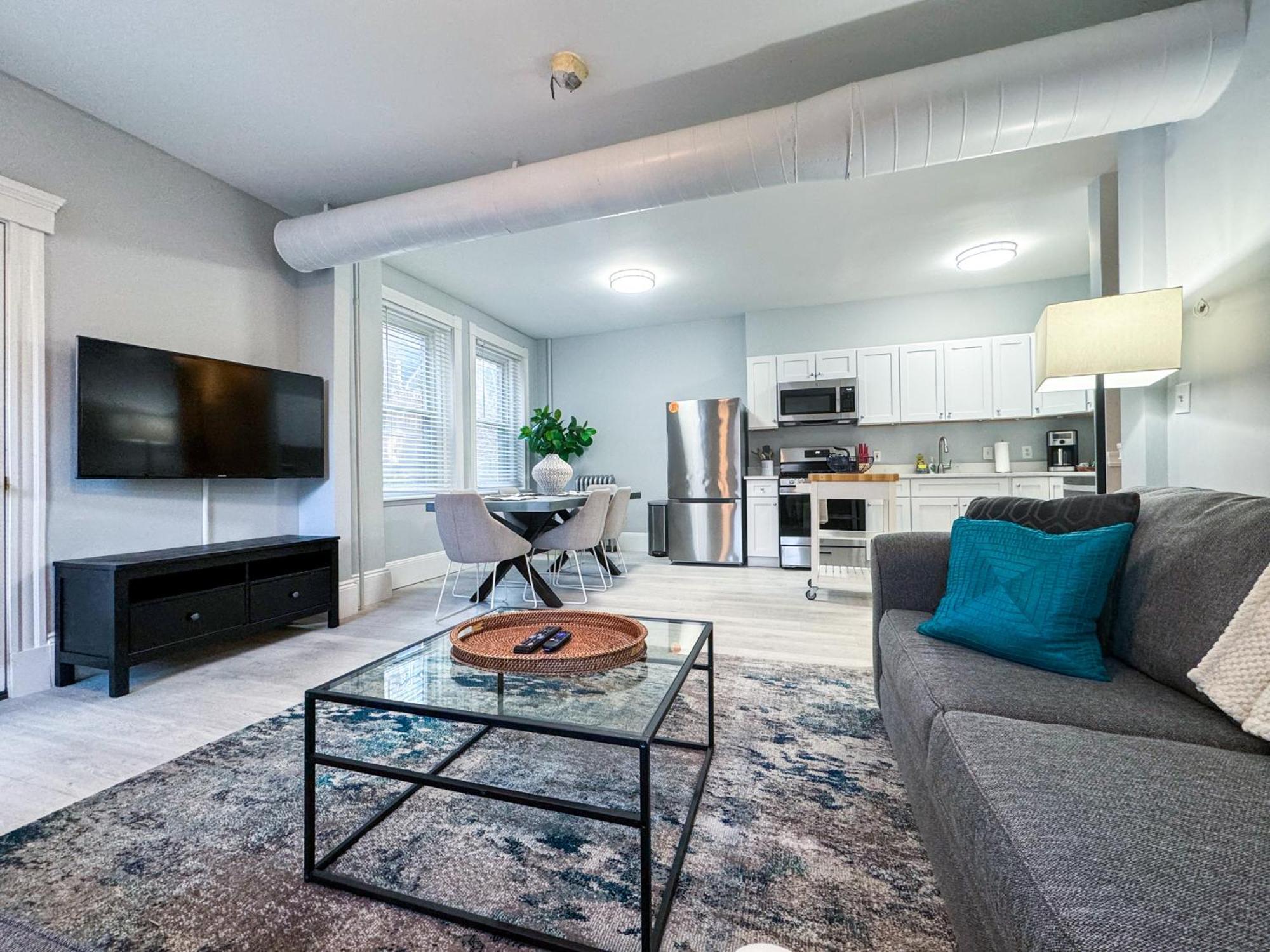 Huge,3 Bed,2Bath,Public Transport,Boston,Sleeps 9 Apartman Brookline Kültér fotó