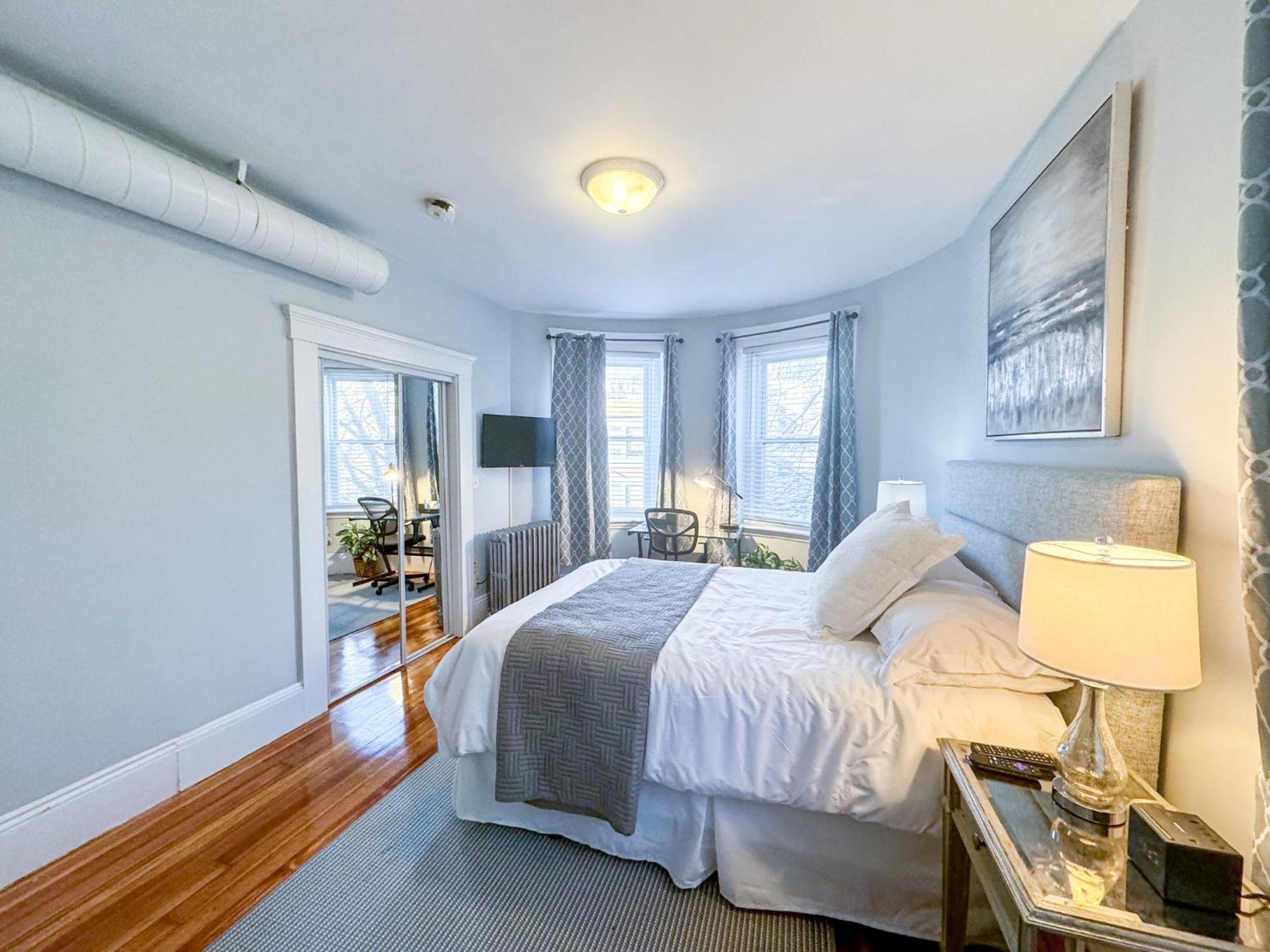 Huge,3 Bed,2Bath,Public Transport,Boston,Sleeps 9 Apartman Brookline Kültér fotó