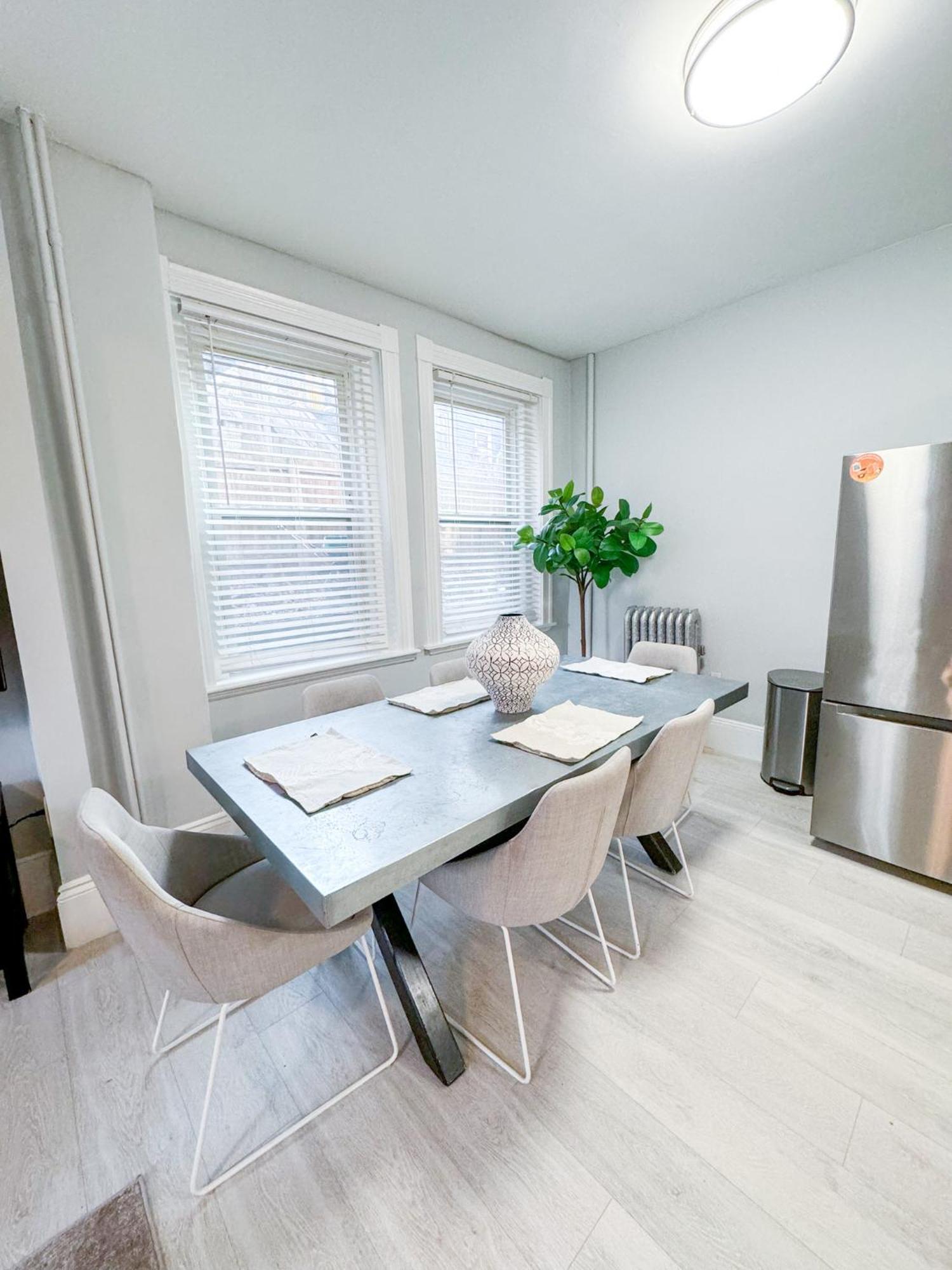 Huge,3 Bed,2Bath,Public Transport,Boston,Sleeps 9 Apartman Brookline Kültér fotó