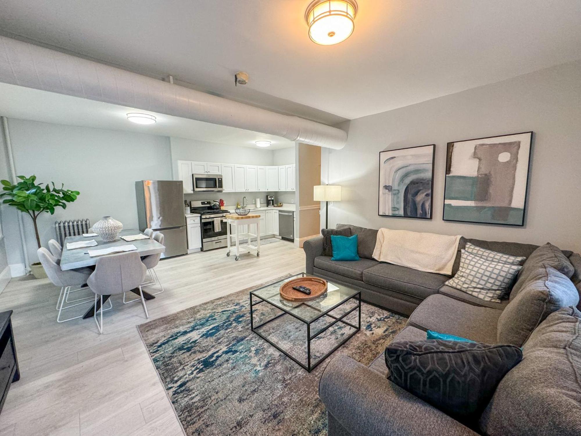 Huge,3 Bed,2Bath,Public Transport,Boston,Sleeps 9 Apartman Brookline Kültér fotó